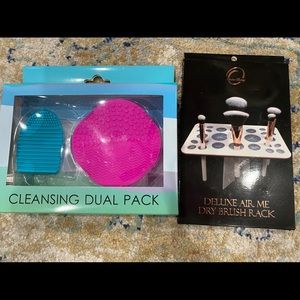 NEW! Makeup Brush Cleansing Mat & Brush Rack